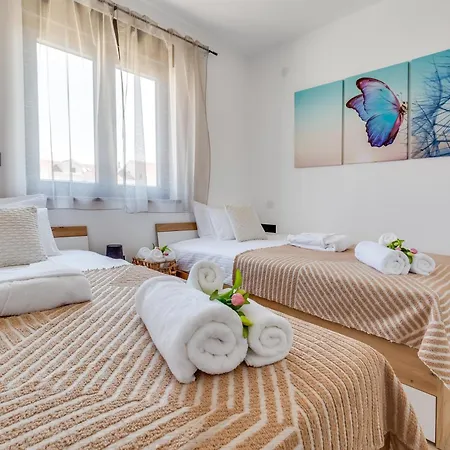 Apartment Terra Maiorum-apartments With Heated Pool And Water Massage