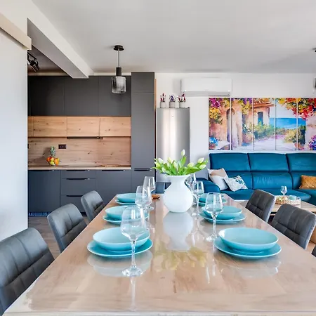 Terra Maiorum-apartments With Heated Pool And Water Massage Apartmán
