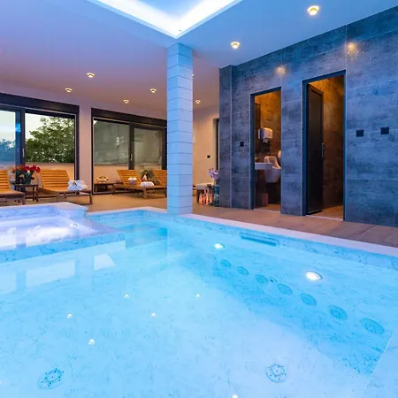 Terra Maiorum-apartments With Heated Pool And Water Massage *