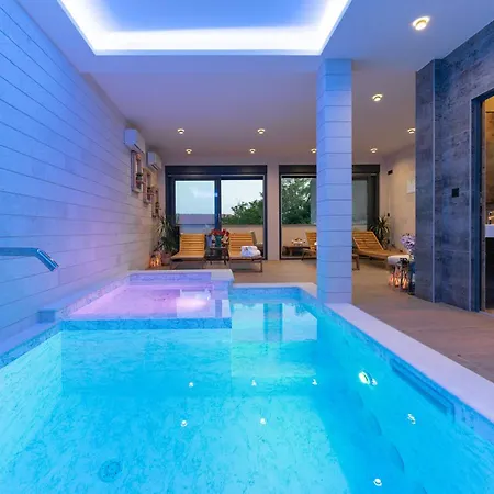 Terra Maiorum-apartments With Heated Pool And Water Massage Apartment