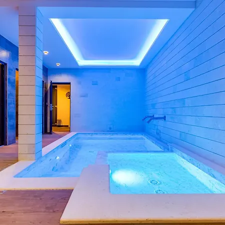 Terra Maiorum-apartments With Heated Pool And Water Massage Povljana