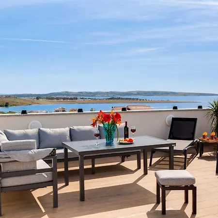 Terra Maiorum-apartments With Heated Pool And Water Massage Povljana